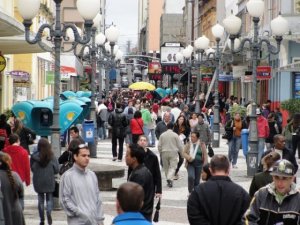 Otimismo das famlias catarinenses com relao ao consumo tem alta no ms de abril