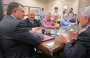 Acordo do mnimo regional  entregue ao governador