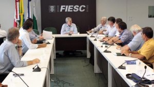 Trabalhadores e empregadores tm consenso sobre mnimo regional .